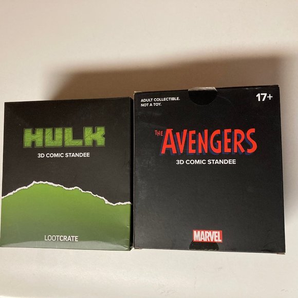 NIB Pair of Marvel Avengers 3D Loot Crate Comic Standees Hulk & Captain America - Picture 3 of 15